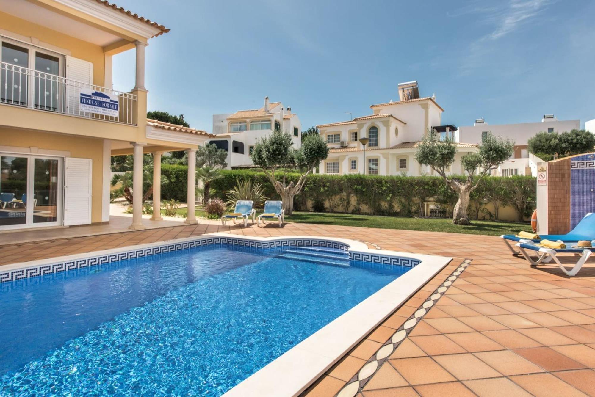 Villa Das Oliveiras Amazing Location Walk To Marina Restaurants Beach อัลบูเฟรา ภายนอก รูปภาพ