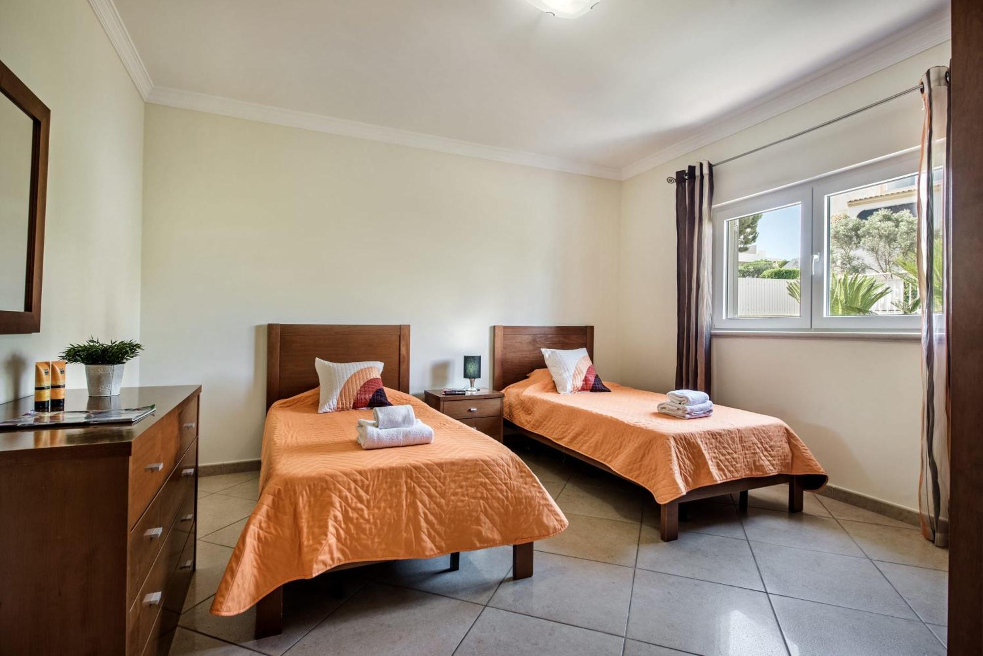 Villa Das Oliveiras Amazing Location Walk To Marina Restaurants Beach อัลบูเฟรา ภายนอก รูปภาพ